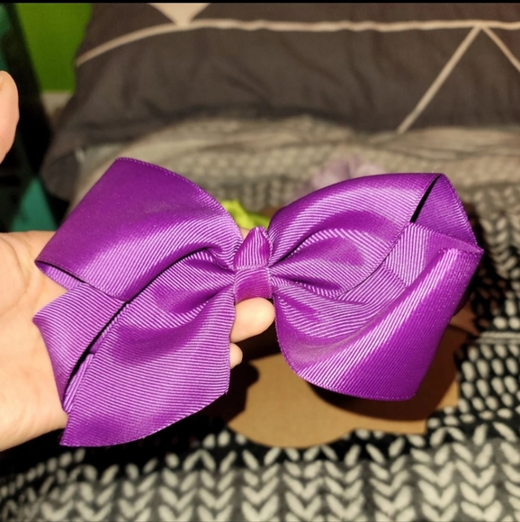 Bows - Picture 3 of 6